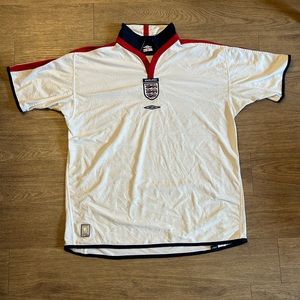 2004 England Authentic men’s soccer jersey